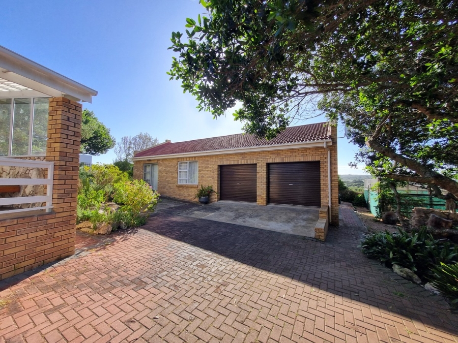 3 Bedroom Property for Sale in Stilbaai Wes Western Cape